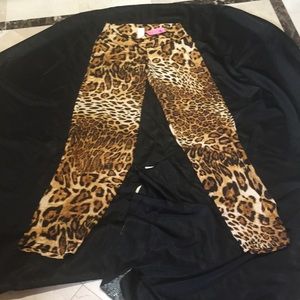 Leopard pants🐆